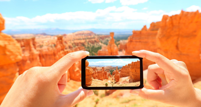 Smartphone taking photo of Bryce Canyon nature