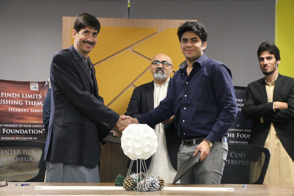 Dr. Naqvi -VC LUMS, Khurram Zafar - Executive Director LUMS Center for E... (1)