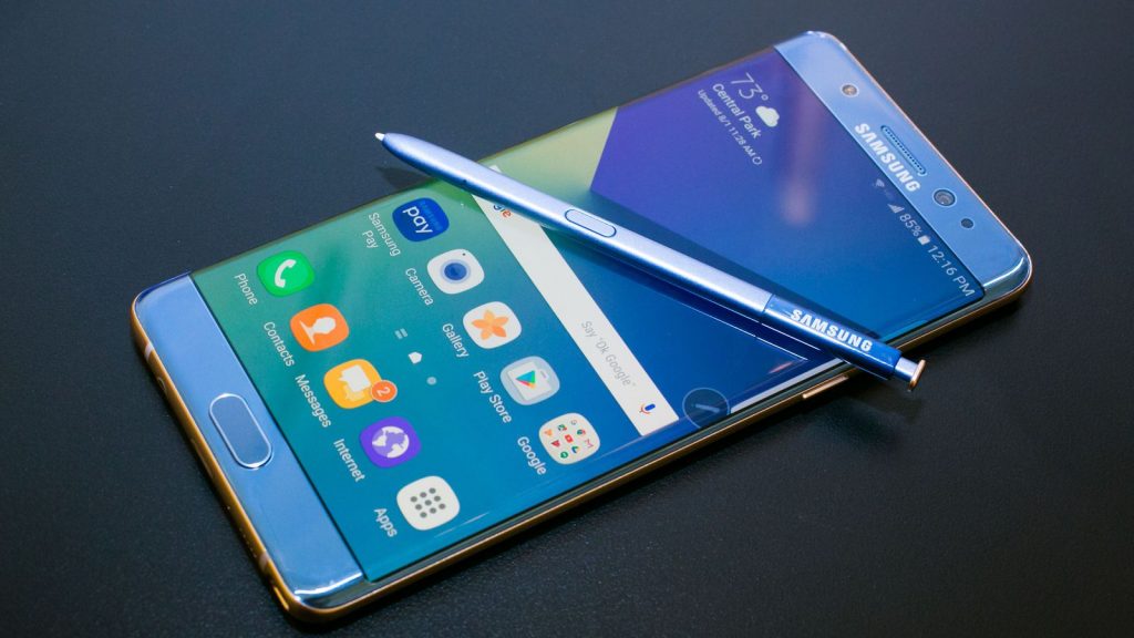 A Galaxy Note 7 deemed safe by Samsung caught fire on Southwest Airlines flight 944 from Louisville to Baltimore. The plane was still on ground and was evacuated quickly after passengers were startled by a smoking Galaxy Note 7. The owner of the phone, Brian Green, told the Verge (http://www.theverge.com/2016/10/5/13175000/samsung-galaxy-note-7-fire-replacement-plane-battery-southwest) that he had picked up the replacement phone from AT&T store on September 21st. The phone was supposed to be safe to use as it came with a black square symbol on the box (one which Samsung now uses to differentiate safe Note 7 devices) and showed a green battery symbol. [Image: https://quip.com/-/blob/WNdAAA8gn3J/sIpDyjS87gr06Lvh4bNekA]Green said that as soon as he powered down the device, as requested by the flight crew, his device started emitting a “thick grey-green angry smoke”. He left the phone on the floor and quickly evacuated the flight. The phone burned through the carpet and had even damaged the subfloor of the plane. Green's phone had about 80 percent charge when the accident happened. He said that he had only once used a wireless charger to charge his device. The device is now in the hands of the local fire department for further investigation and Green has replaced his device with a new iPhone 7. In hindsight, that might not have been an entirely good decision as there have been similar incidents where iPhone 7 and 7 plus have caught fire due to battery damage (https://www.techjuice.pk/iphone-7-plus-explodes-before-even-being-taken-out-of-the-box/).