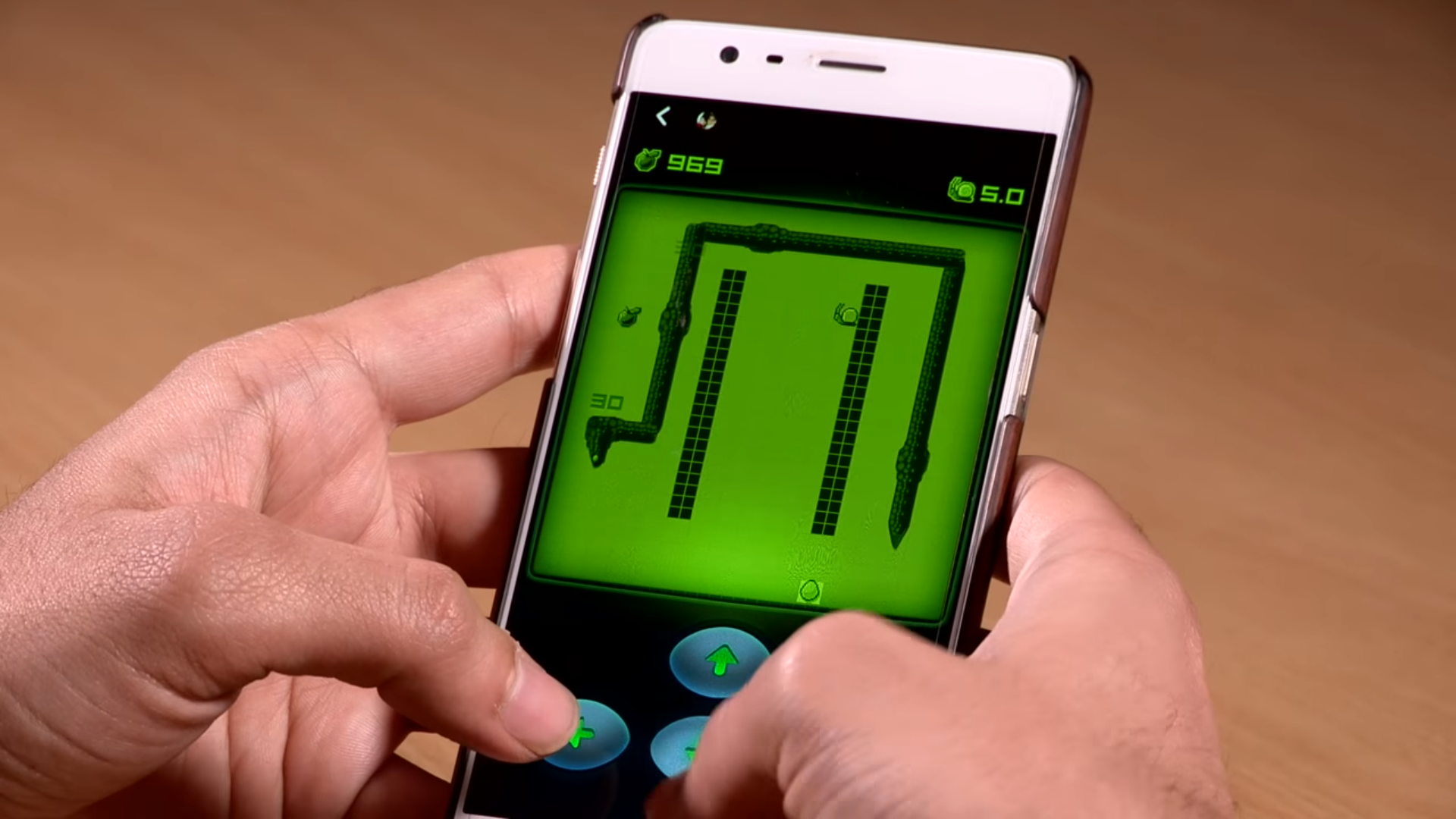 How to Play the New Nokia Snake Game (3310 fame) on FB Messenger