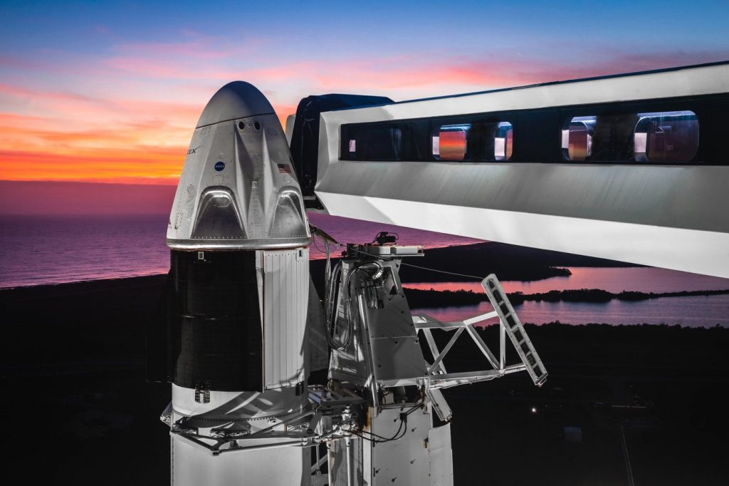 SpaceX-Crew-Dragon-TechJuice
