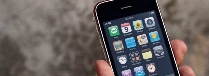 13 Year Old iPhone 3GS Listed For Sale at Rs.300,000 in Lahore