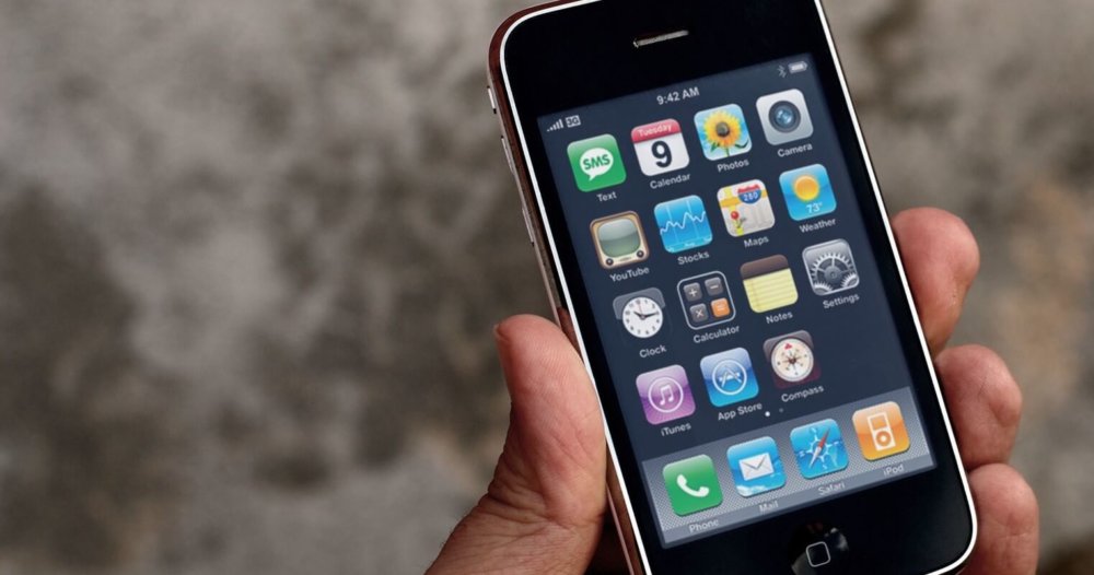 13 Year Old iPhone 3GS Listed For Sale at Rs.300,000 in Lahore