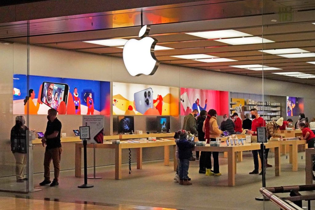 Tata Group to set up Apple stores in India